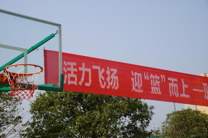 阿斯顿维拉训练开放日，今夜门线救险引欢呼，欧篮联在即，球队文化再被提及的简单介绍