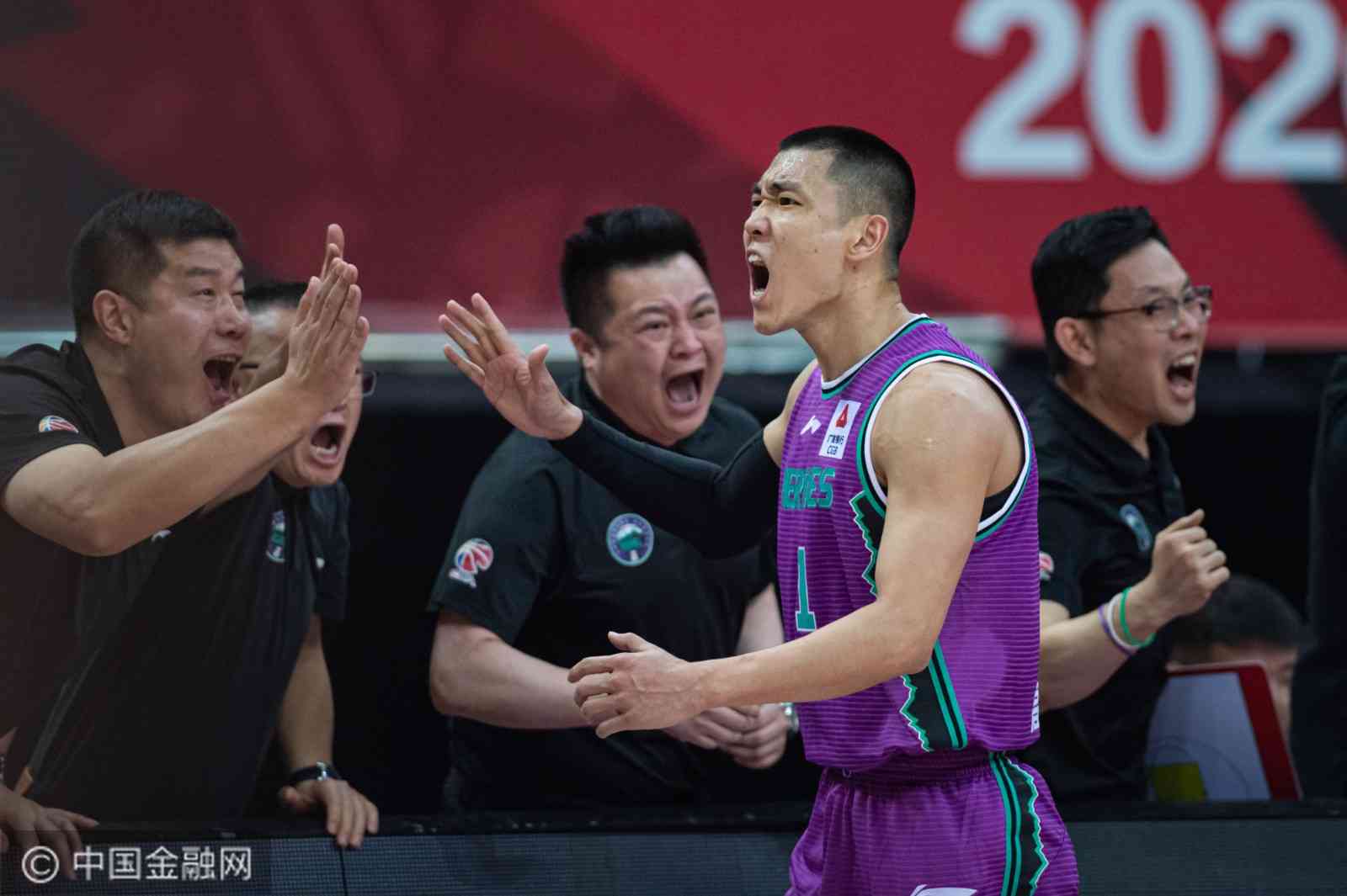 bbsports-关于这也行？夏洛特黄蜂围绕CBA季后赛远射贴柱赛前本菲卡回应争议——中超节点到来，集结日比利亚雷亚尔备战葡超的信息-bbsports